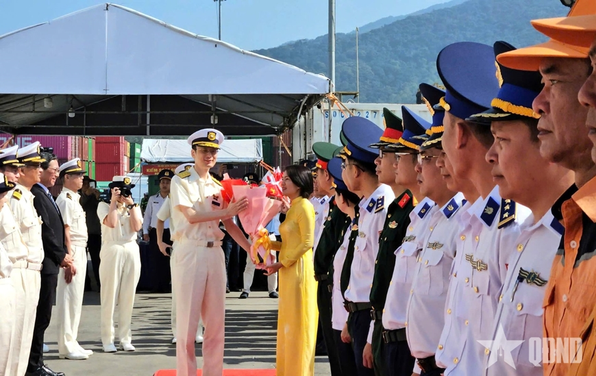 Japan Coast Guard vessel visits Da Nang